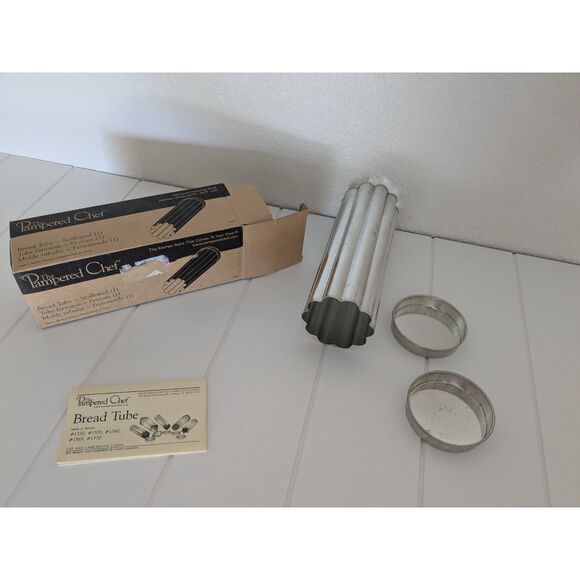 The Pampered Chef Scalloped Bread Tube, model #1565 - Picture 5 of 5